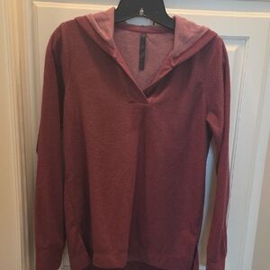 GAIAM Burgundy Long Sleeve Shirt With Hood.